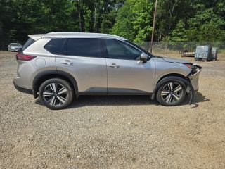2025 Nissan Rogue SL FWD - Exterior Side Passenger